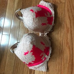 Victoria’s Secret Very Sexy Push- Up “Seduction”